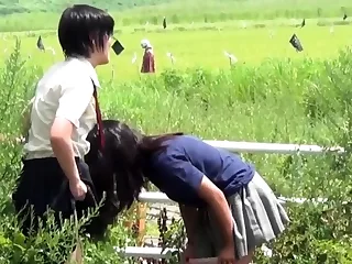 Chinese teens wetting